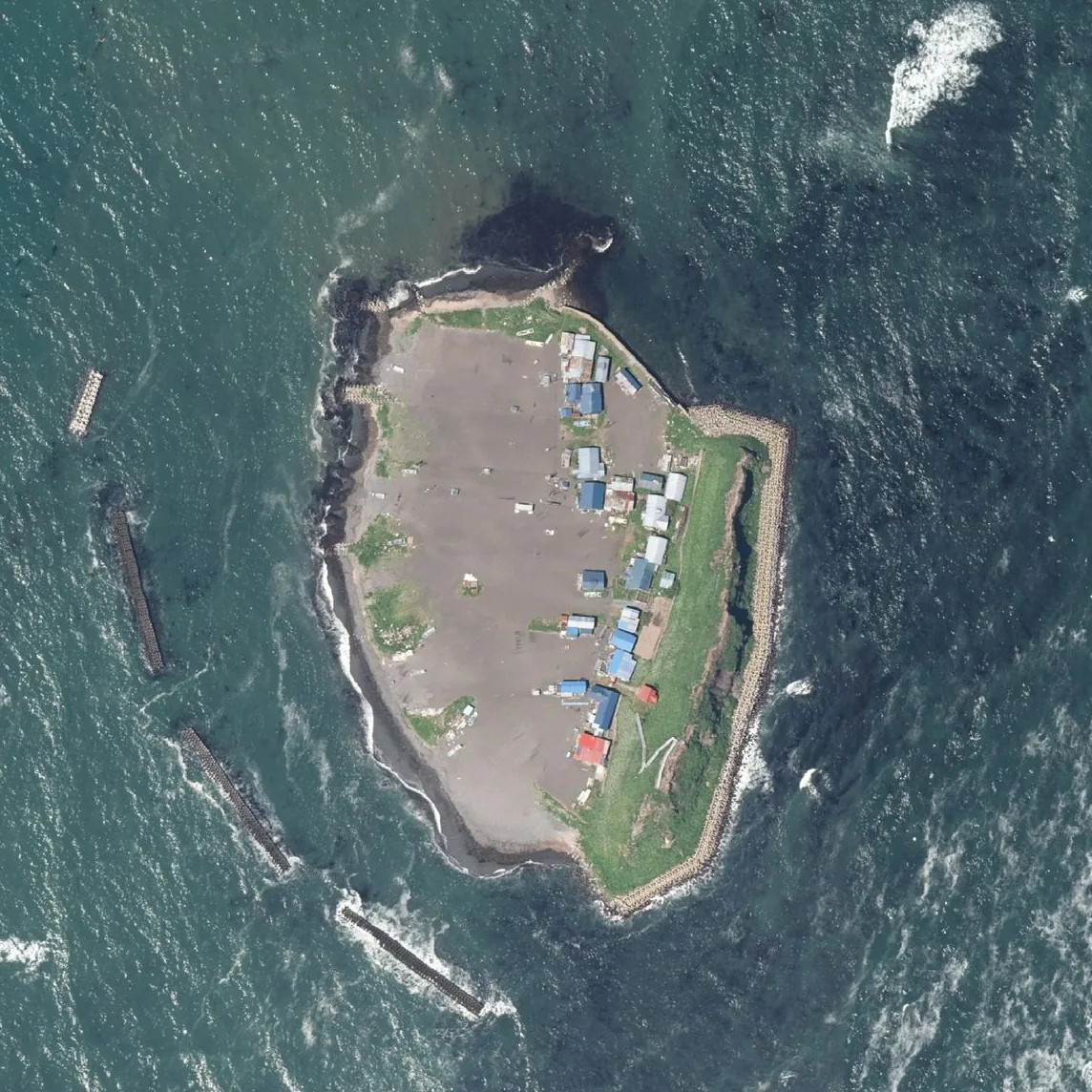 小島の航空写真