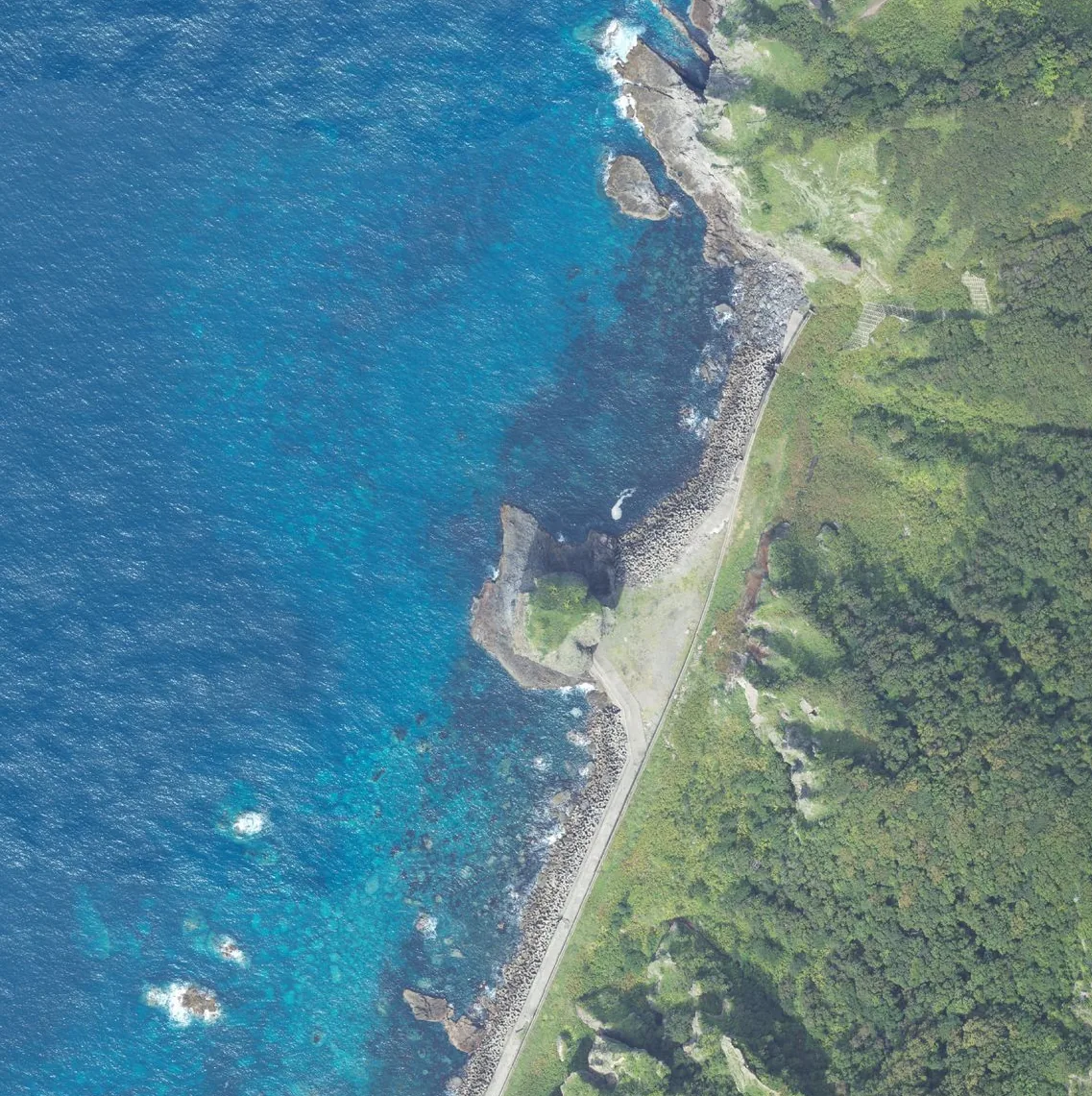 白糸ノ立岩の航空写真